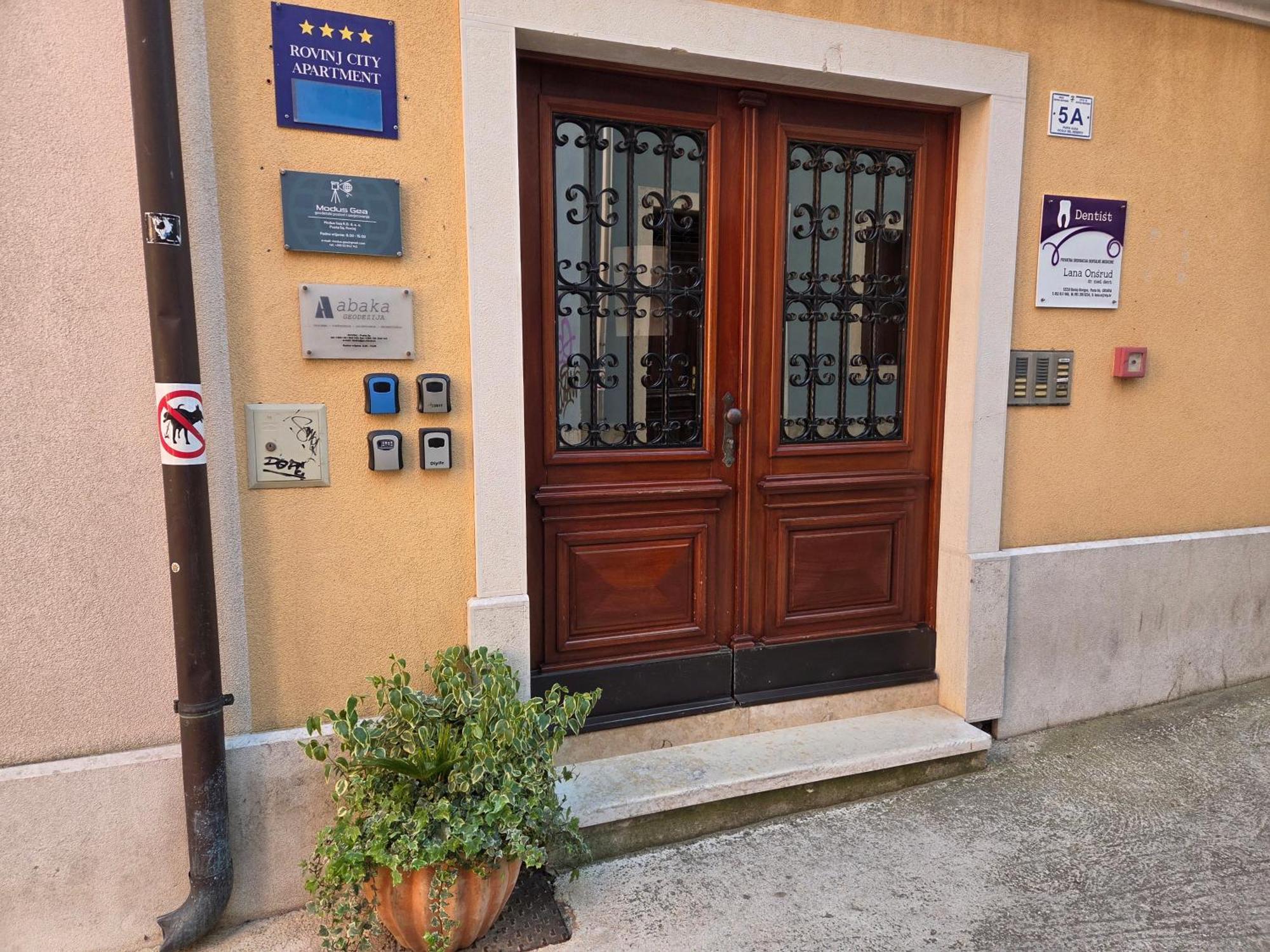 Rovinj City Apartment מראה חיצוני תמונה